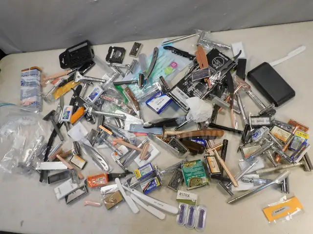 Razors &#x26; Blades (FS)