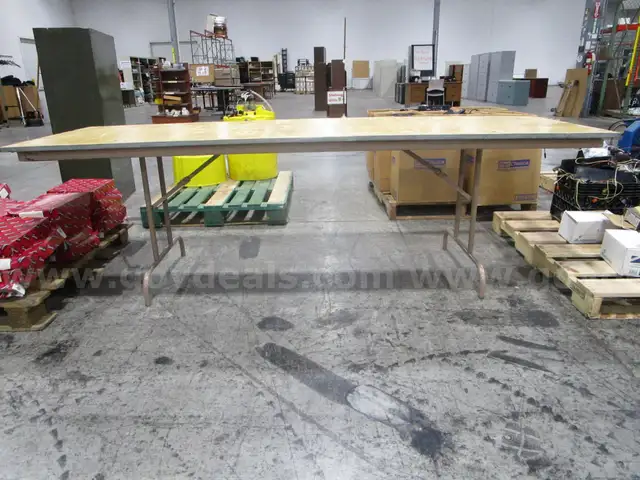 Folding Table (G)