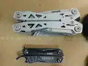 19 Multi-Tools (FS)