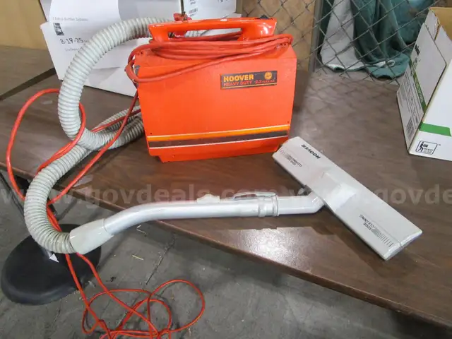 Hoover Portable Vacuum (J)