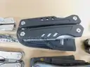 13 Multi-Tools (FS)