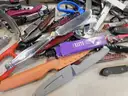 Kitchen Items &#x26; Corkscrews (FS)