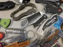21 lbs Knives &#x26; Multi-tools (FS)