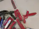 14 lbs Knives &#x26; Multi-tools (FS)
