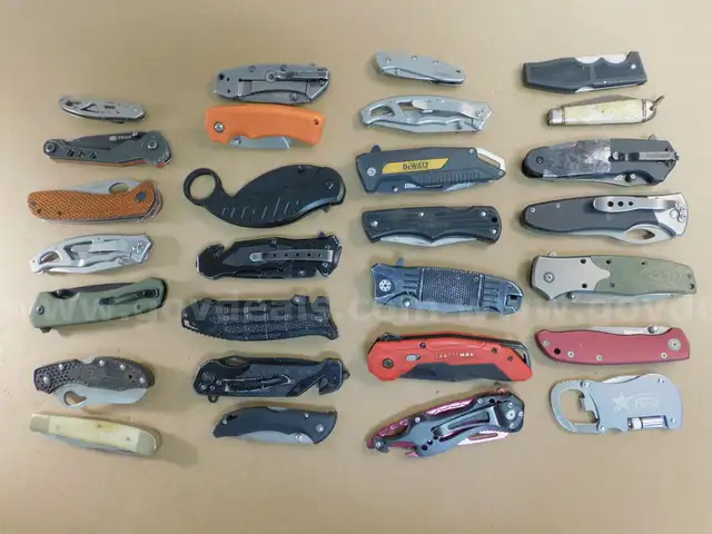 28 Knives (FS)