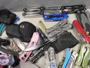 33 lbs Knives &#x26; Multi-tools (FS)