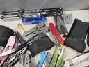 33 lbs Knives &#x26; Multi-tools (FS)