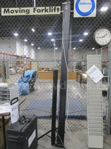 2 Projector Screens (J)