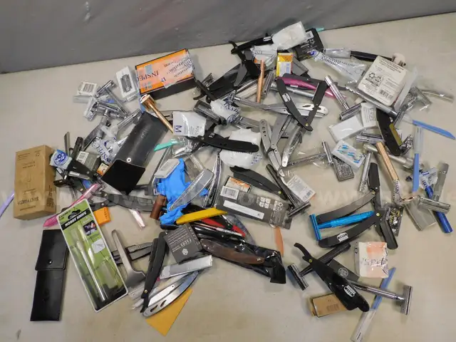 Razors &#x26; Blades (FS)