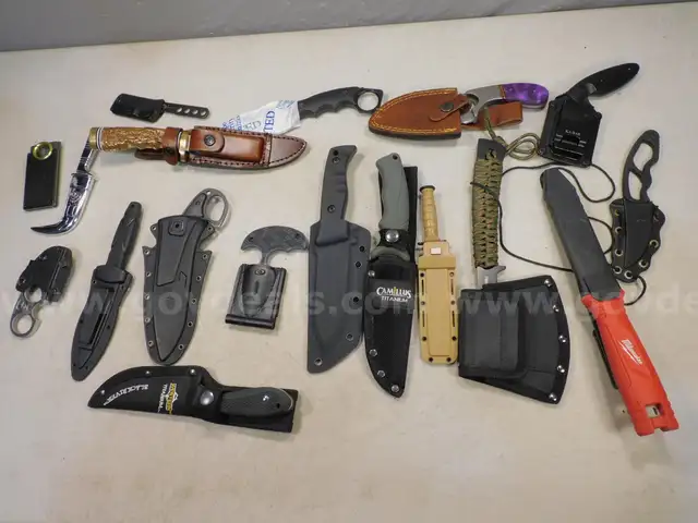 Knives &#x26; Sheaths (FS)