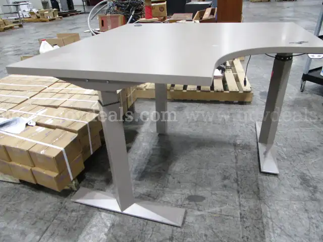Adjustable Height Table or Desk (G)