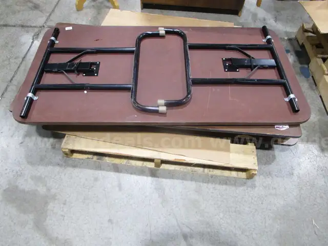 3 Folding Tables (I)