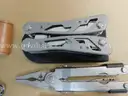 18 Multi-Tools (FS)