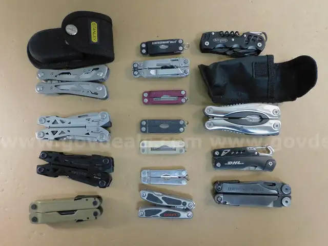 15 Multi-Tools (FS)