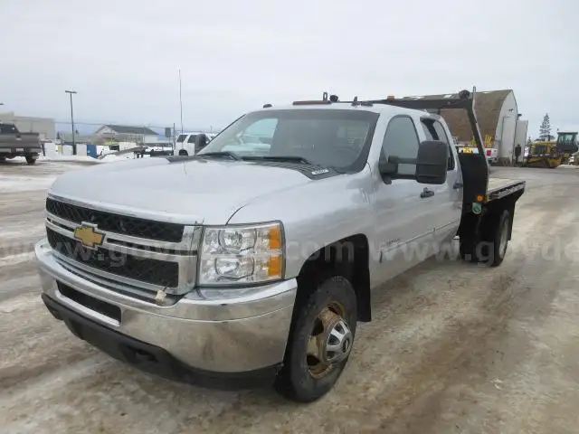 2012 Chevrolet Silverado 3500HD 4WD CREW CAB PICKUP 4-DR, 6.0L V8 OHV 16V FFV