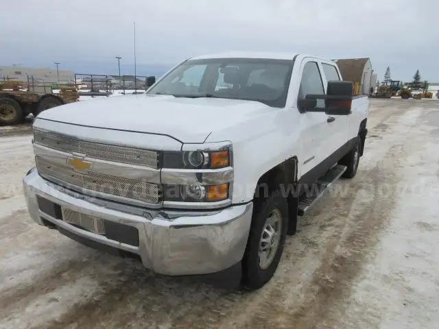 2017 Chevrolet Silverado 2500HD 4WD CREW CAB PICKUP 4-DR, 6.0L V8 OHV 16V FFV