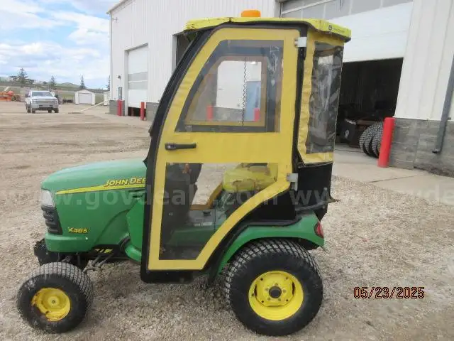 2005 John Deere Tractor - Model X485 No Attachments, just machine and cab