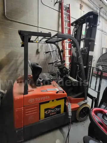 Toyota Electric Forklift Truck &#x2013; Model 7FBEU18