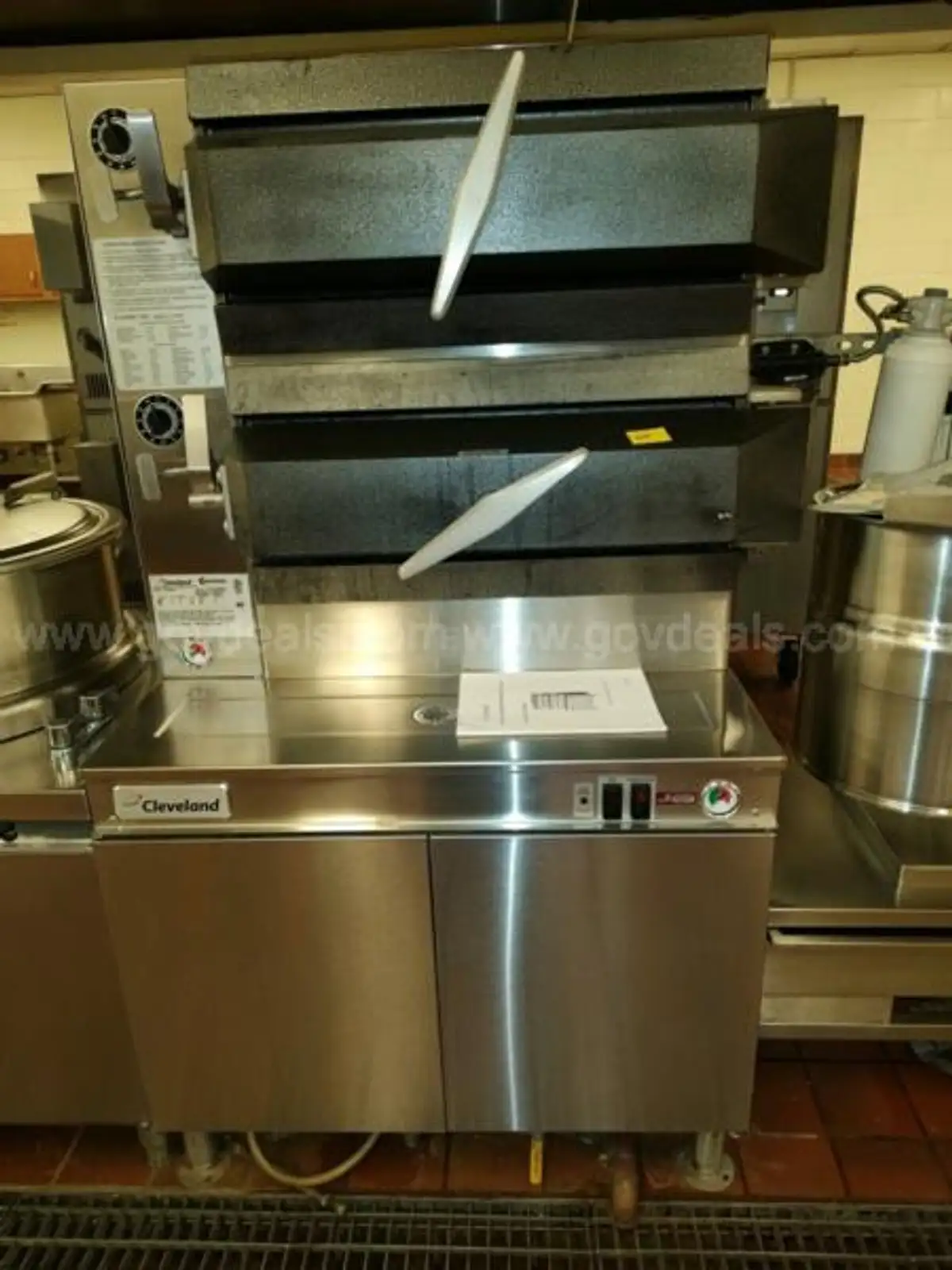 Cleveland 2 Door Steamer AllSurplus