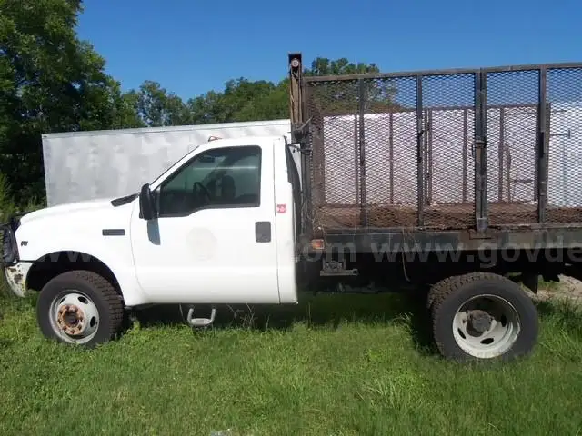 2000 Ford F-450 Stake Body Truck