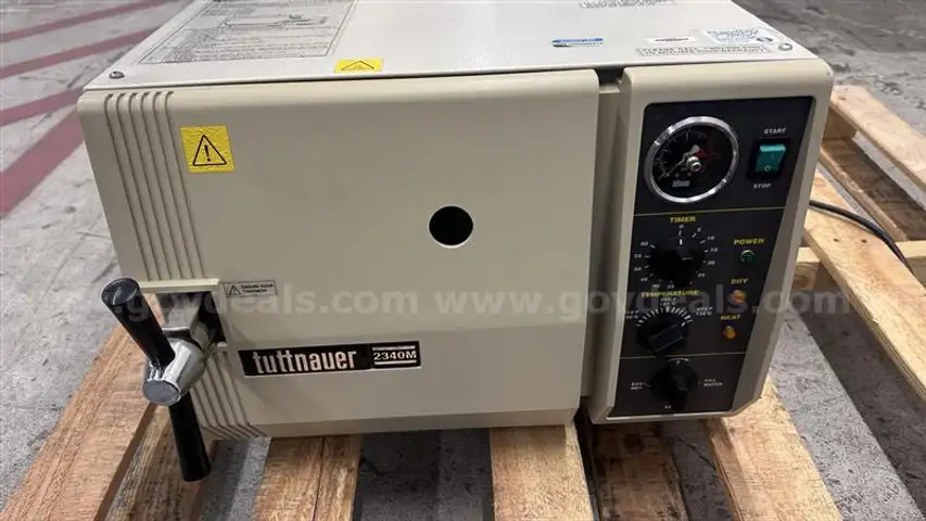 TUTTNAUER AUTOCLAVE STEAM STERILIZER 2340M, SN#2501752