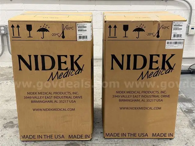 NIDEK MEDICAL MARK5 NUVO M5C5 OXYGEN CONCENTRATOR, SN#202-21453, 202-21561
