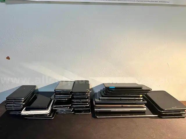 50+ Smartphones &#x26; Tablets