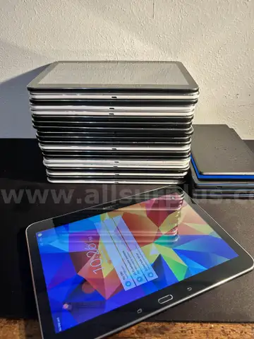Lot of 25 Android Tablets | Powers On