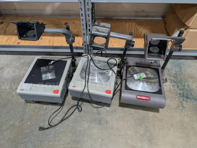 3 Overhead projectors for transparencies not for watching video