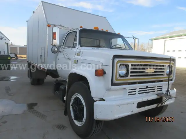 1981 Chevrolet C7D042 Flusher Truck - Includes a John Deere Engine and complete flusher