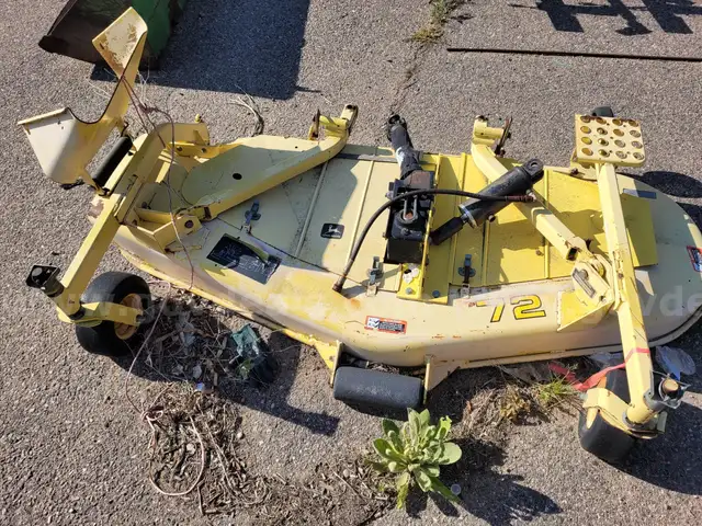 John Deere 72&#x22; Mower Deck