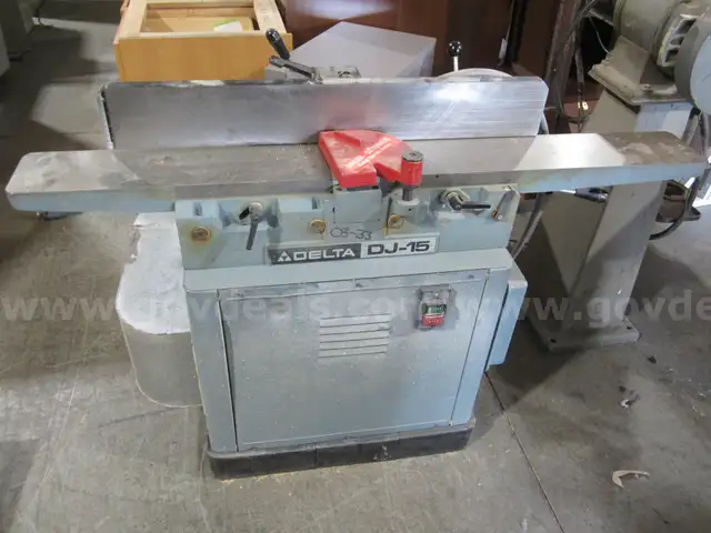 DELTA DJ-15   LOT 707