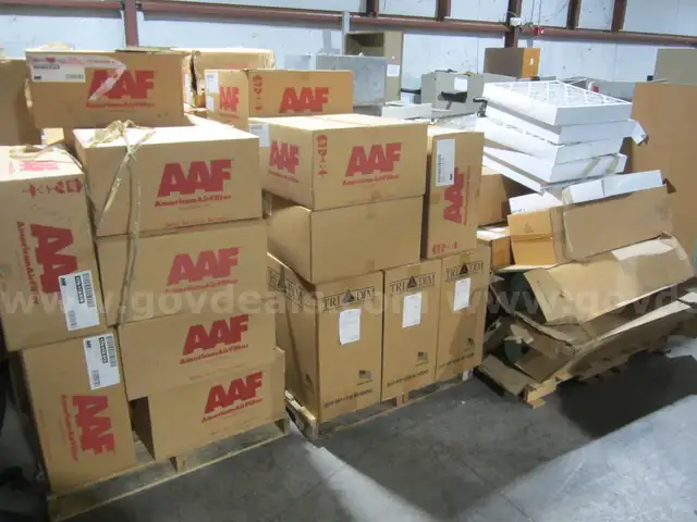 ASSORTED AIR FILTERS  LOT 715