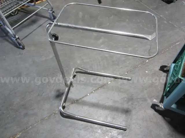 TRAY TABLE FRAME  LOT 1052