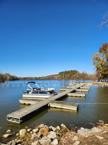 36 slip cluster dock with gate
