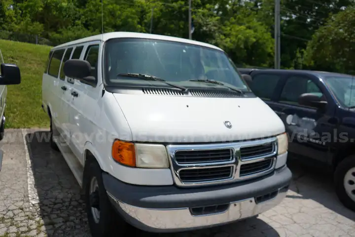 2001 Dodge Ram Wagon