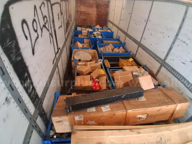 Mixture of brand new CAT and KOMATSU PARTS