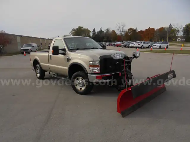 2008 Ford F-250 Pickup w/ Plow
