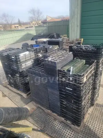 Lot of potting supplies