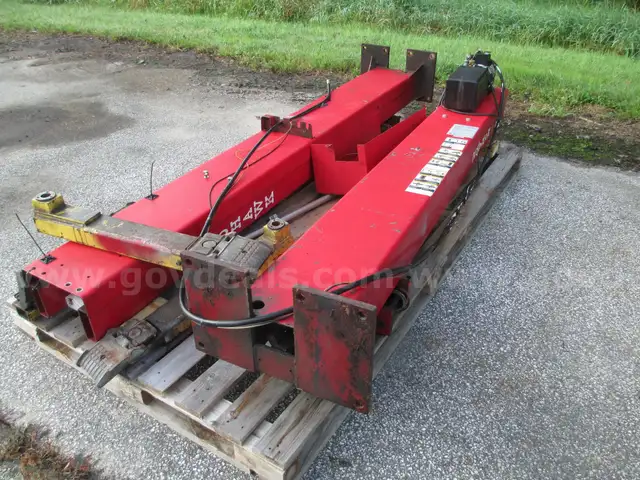 Mohawk 9000lb Vehicle Lift