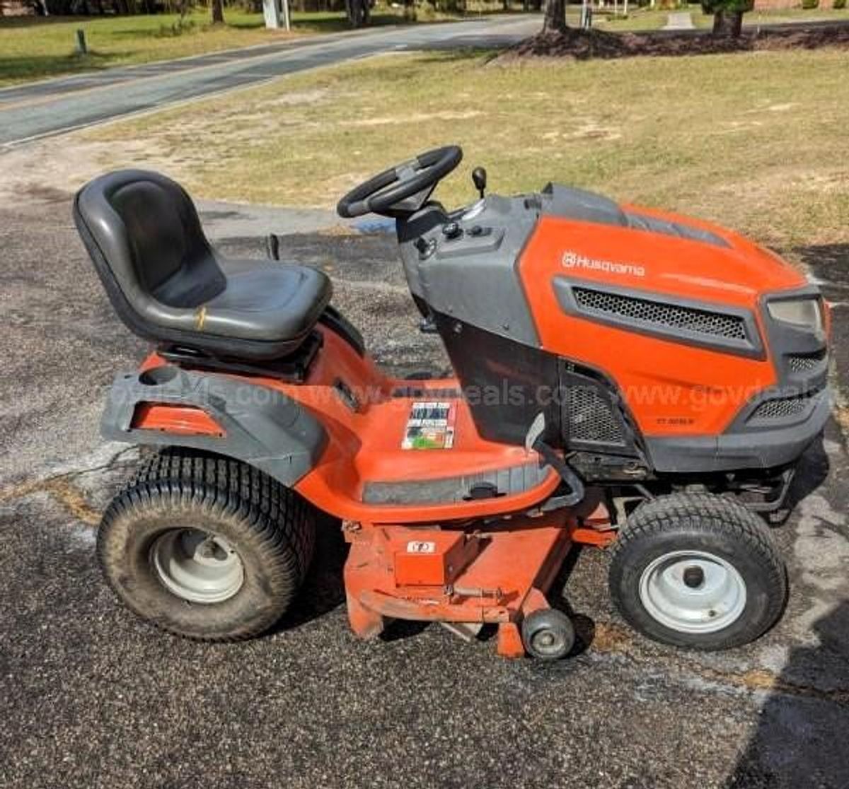 2013 Husqvarna YT48XLS Mower GovDeals