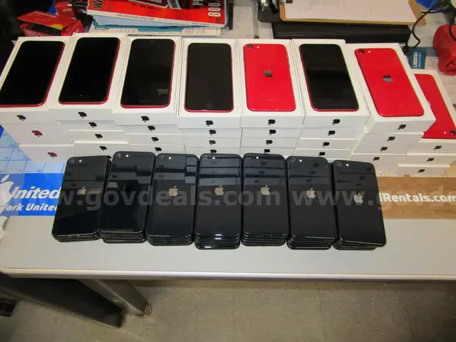 Lot of I-7 Phones 69 total