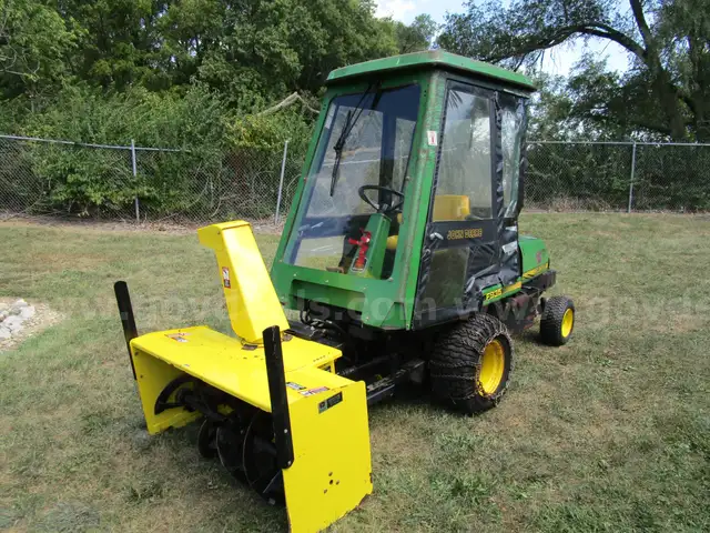 John Deere Diesel Tractor F935 with Mower Deck and Snow Blower  Attachments