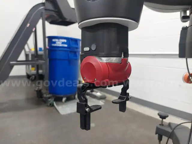 Pick and place collaborative robot
