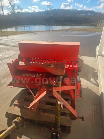 Jacobsen 548100 Seeder
