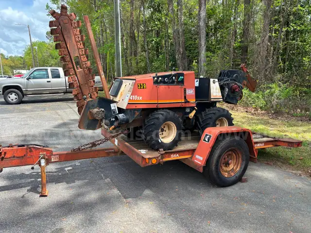 Ditch Witch 410SX  with trailer