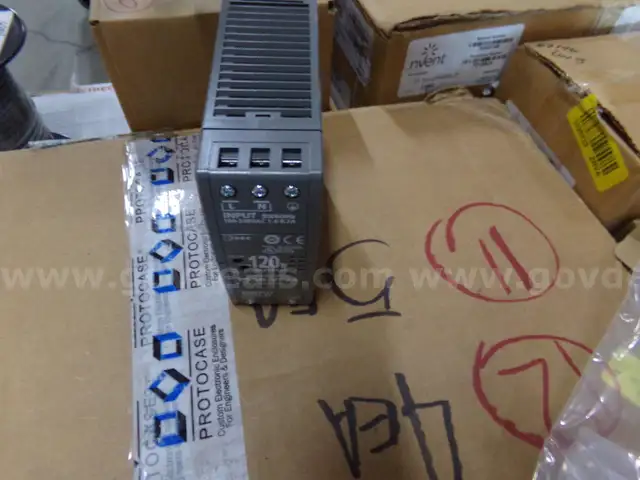 MISC ELECTRICAL ITEMS Lot 2