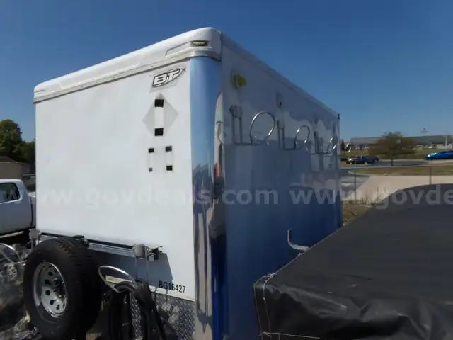 ENCLOSED TRAILER