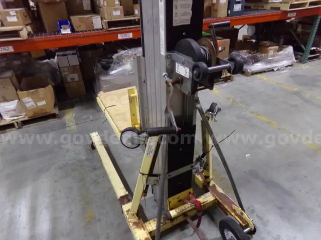 Sumner Model 2124 Contractor Lift Assembly