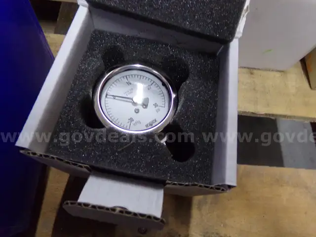 PRESSURE GAUGES, REGULATORS AND TRANSMITTERS